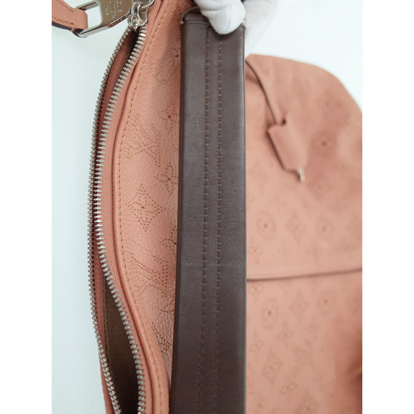 Louis Vuitton Mahina Selene PM Semi-shoulder Bag Rose Poodle - Picture 9 of 9